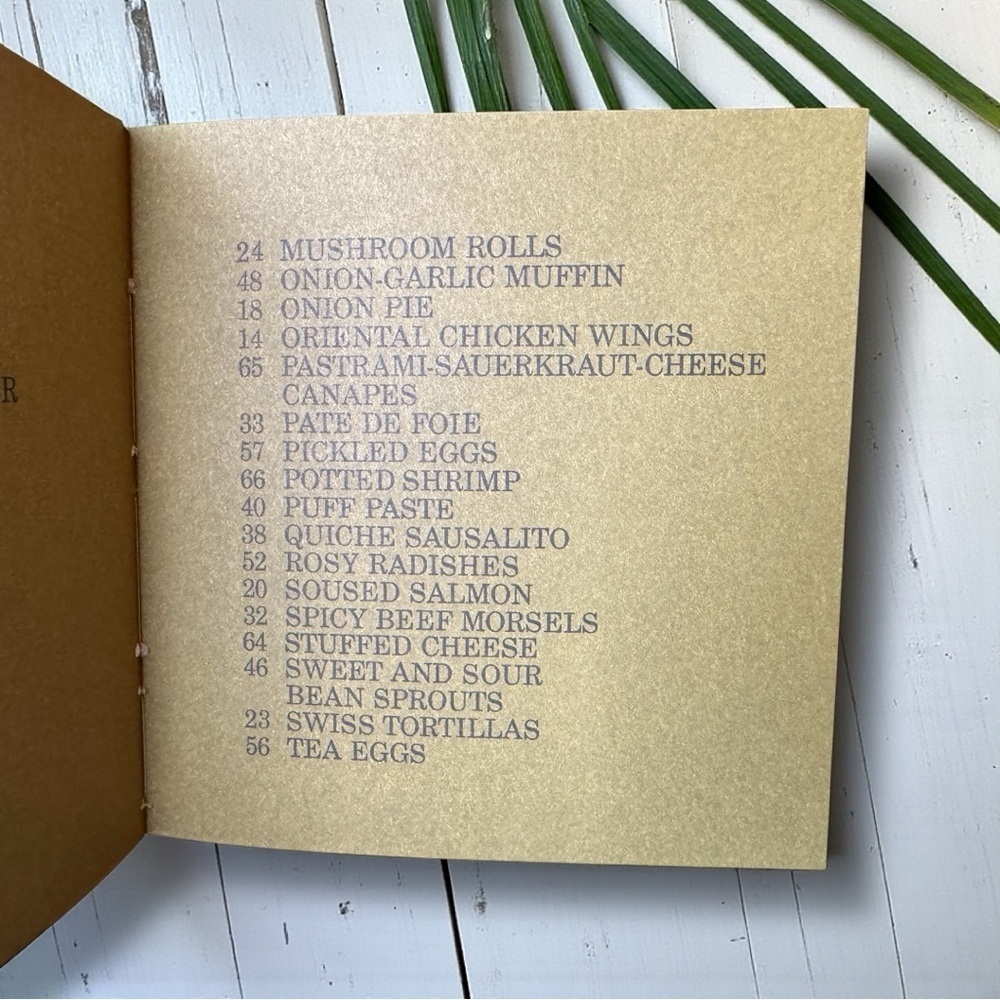 Hors D’Oeuvre – Vintage 1967 Cocktail Party Recipe Book | Dust Jacket - Picture 9 of 12